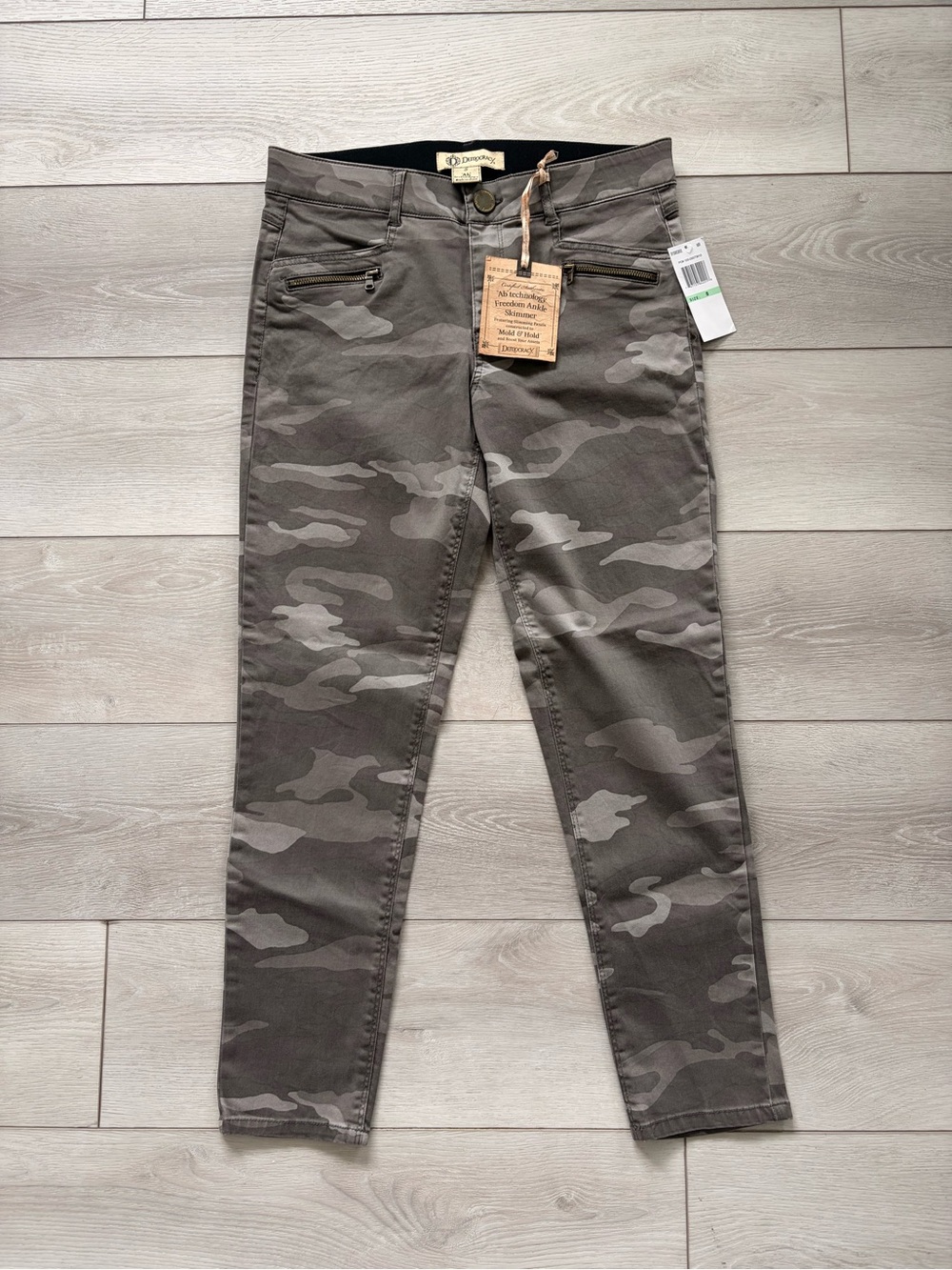 NWT Democracy  Camo Freedom Ankle Skinny Jeans Size 8
